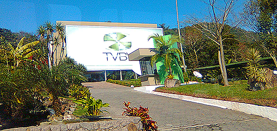 Sede da TVBV, rebatizada como Band SC, onde profissionais de imprensa estão de braços cruzados desde sexta-feira, 12 de julho.