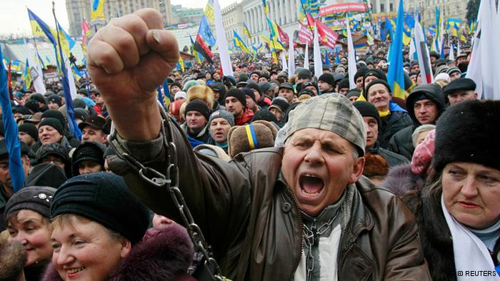 Protestos pró-Europa na Ucrânia se acirraram depois que o governo aprovou uma série de sanções contra os manifestantes. (Crédito: Reuters)