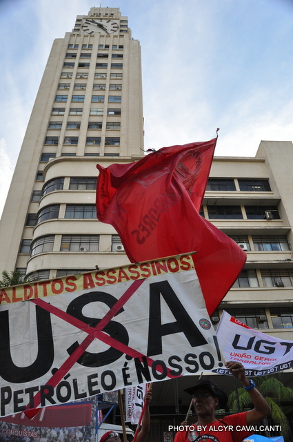 Manifestantes se reuniram em frente à estação Central do Brasil. (Crédito: Alcyr Cavalcanti)