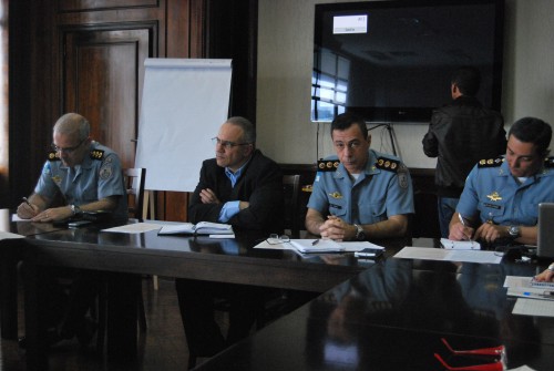 Reunião entre jornalistas e autoridades de segurança (Foto: Amanda Santos/Seseg)