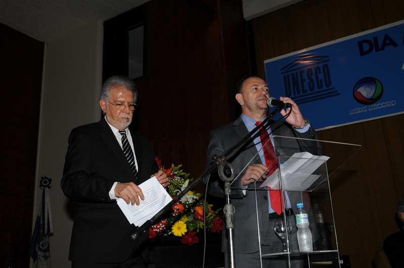 Domingos Meirelles e Edinho Silva, Ministro da Comunicação Social da Presidência da República (Foto: Di Paola)