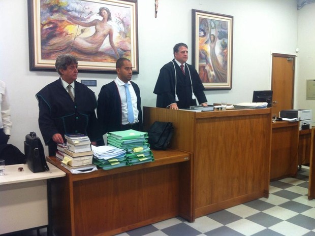 Sentença foi lida pelo juiz Antônio Augusto Calaes (Foto: Patrícia Belo/G1)